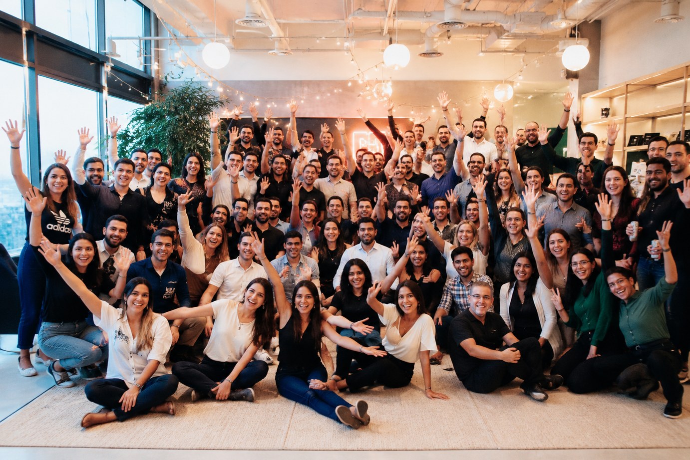 El equipo completo de Mango Colectivo